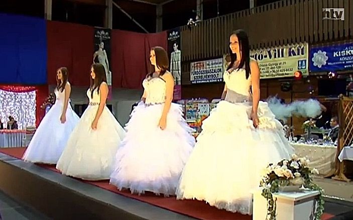 (►) Csinosak, szépek, menyasszonyok