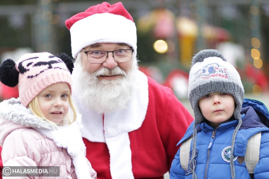 Rajzoljatok vagy mondjatok verset a Mikulásnak!