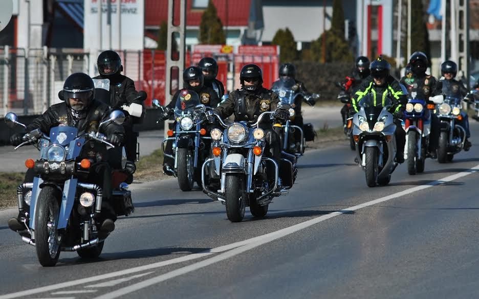 (►) Télűző motorosaink