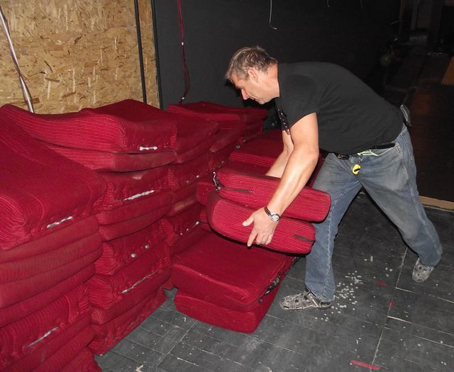 Félidőnél a mozi felújítása