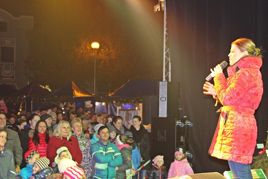 Muri Enikő: „Öröm Nektek énekelni