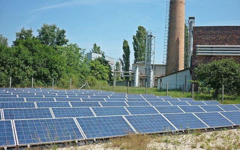 (►) Közel ezer napelem kerül a kórházra