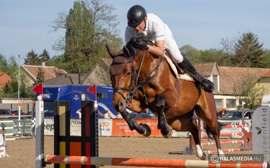 Kecskemét: jó formában a halasi díjugratók