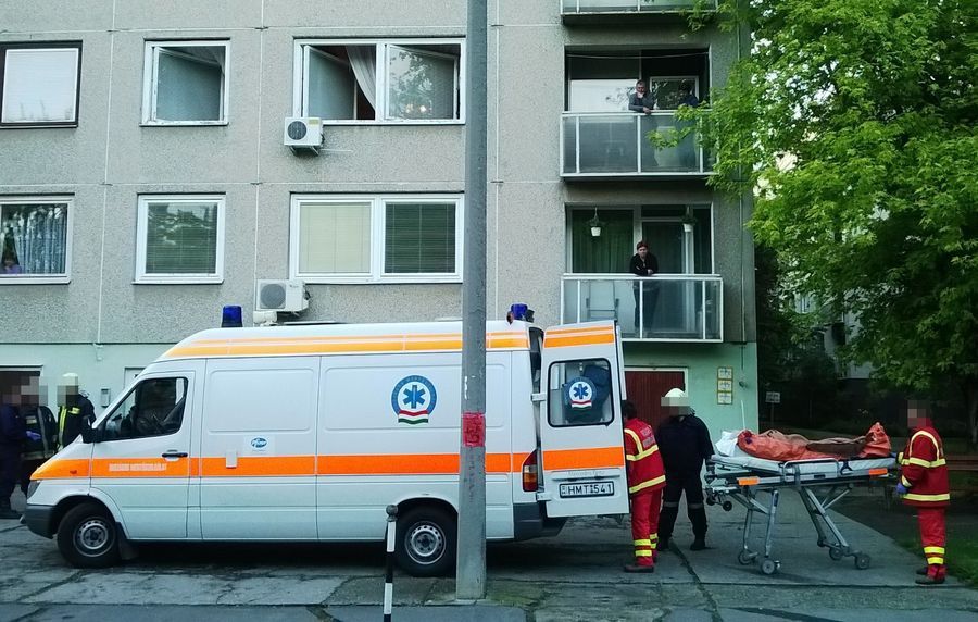 Bajba jutott nénit mentettek