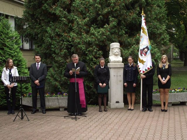 Névtábla-avató a Tekóban