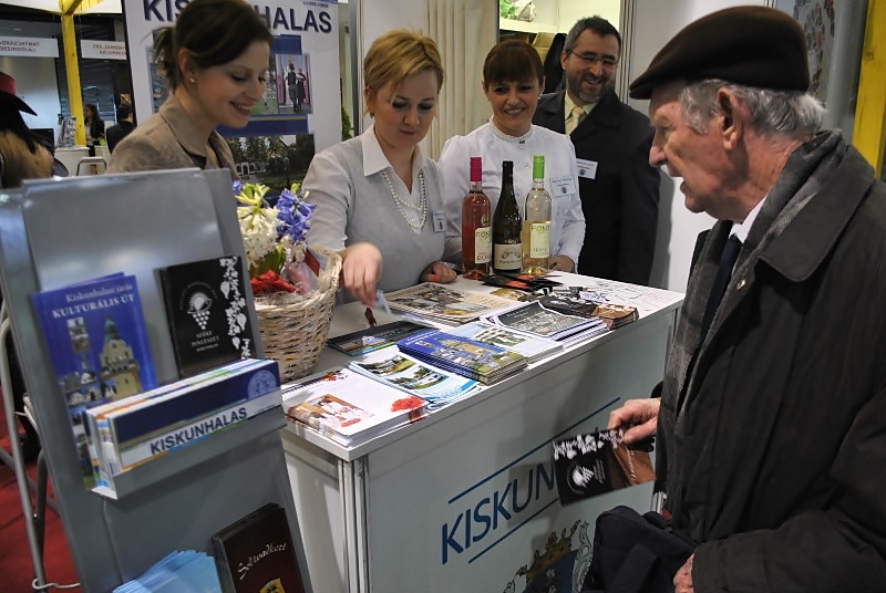 Vonzó a halasi stand