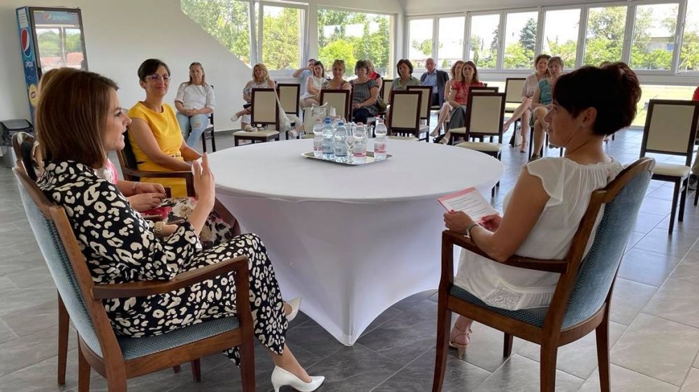 Hölgyválasz - konferencia a Hirling Lovasparkban