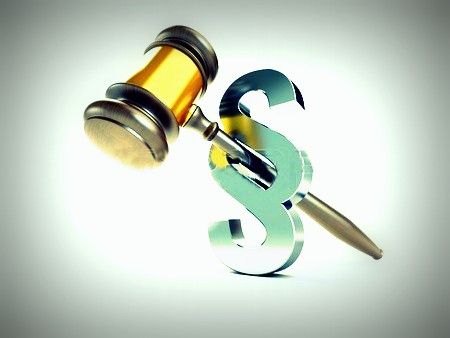 Kenőpénzt kaphatott a bíró