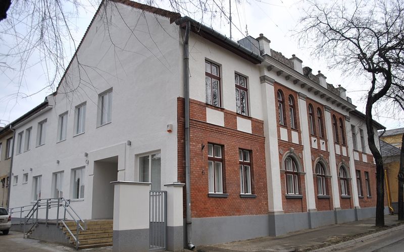 Pénteken adják át az okmányirodát