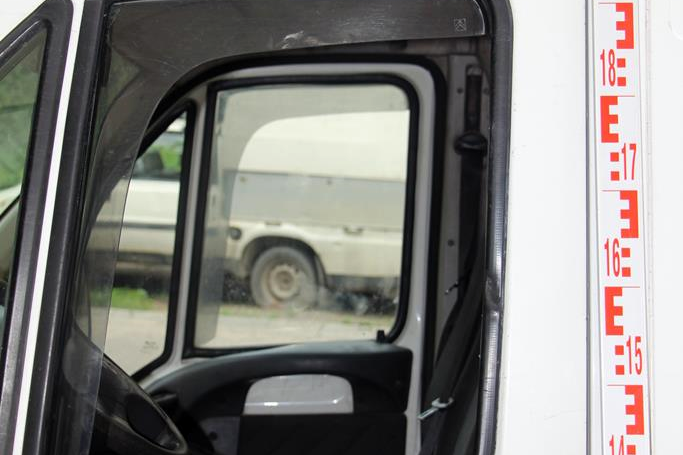 Önbíráskodás lapáttal és fejszével Halason