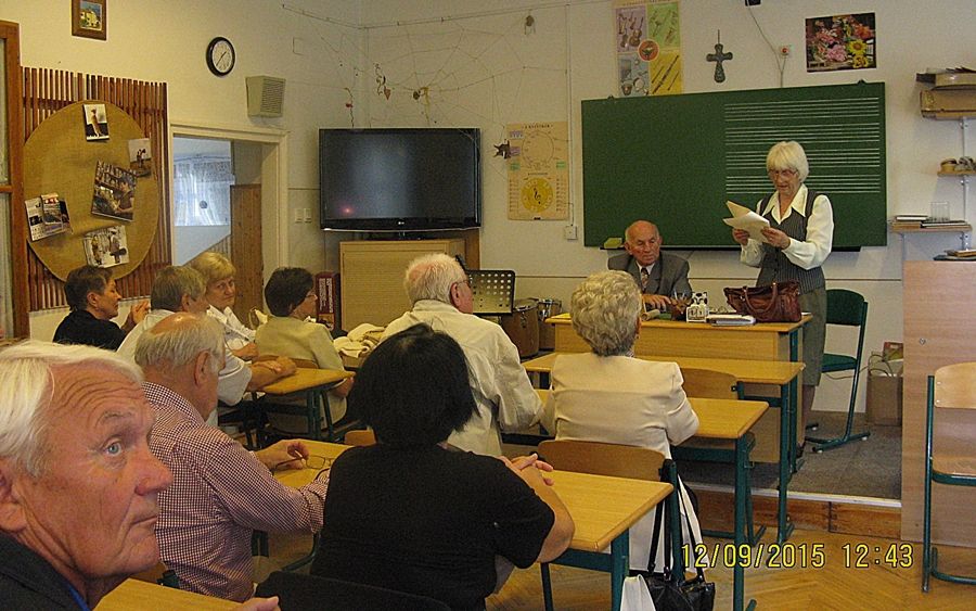 50 év után visszaültek az iskolapadba