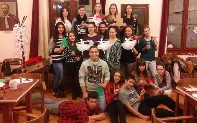 Önzetlenül segítenek a sziládysok