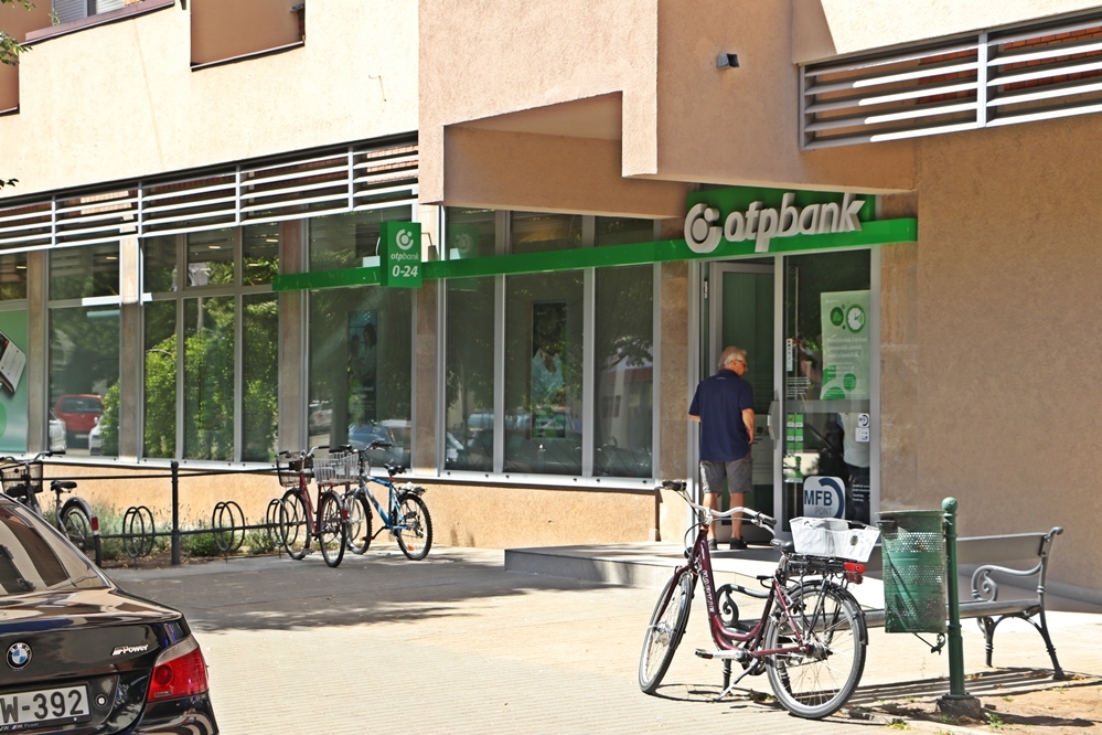Visszaköltözött az OTP Bank kiskunhalasi fiókja