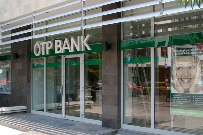 Vigyázat, csalók gyűjtenek adatokat!