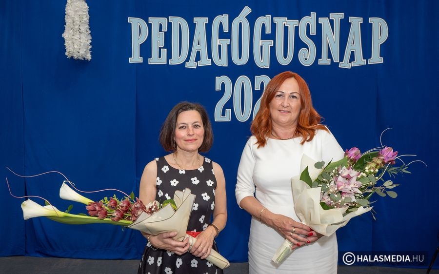 Díjazták pedagógusainkat (galéria)