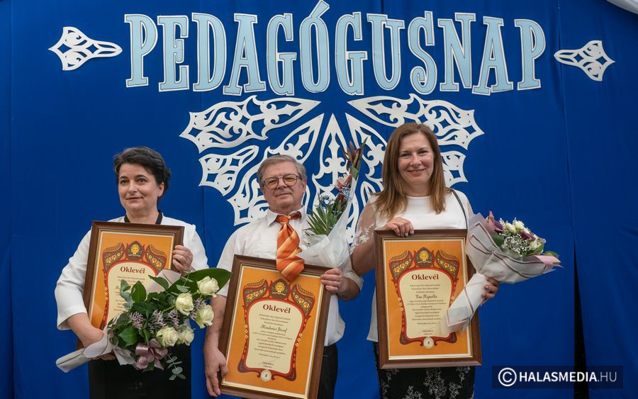 (►) Pedagógusokat ünnepelt Halas és a járás (galéria)