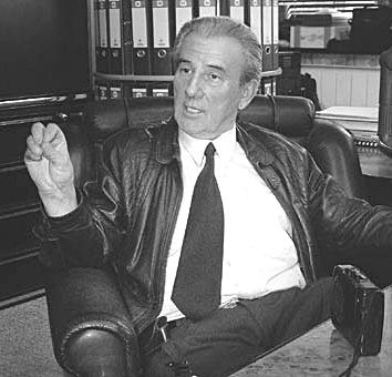 Elhunyt Pintér József