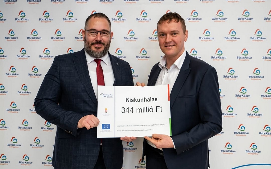 344 millió támogatás Halasnak, aláírták a vármegyénél
