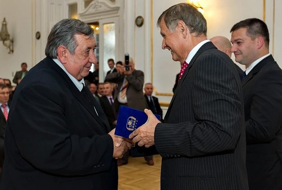 Évet értékeltek, új járműveket kaptak