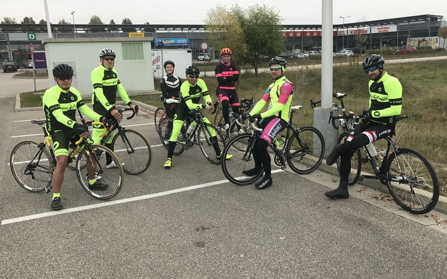 Jön a hosszú ujjús pedálszezon