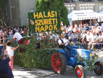 A Szüreti Napokról, civileknek