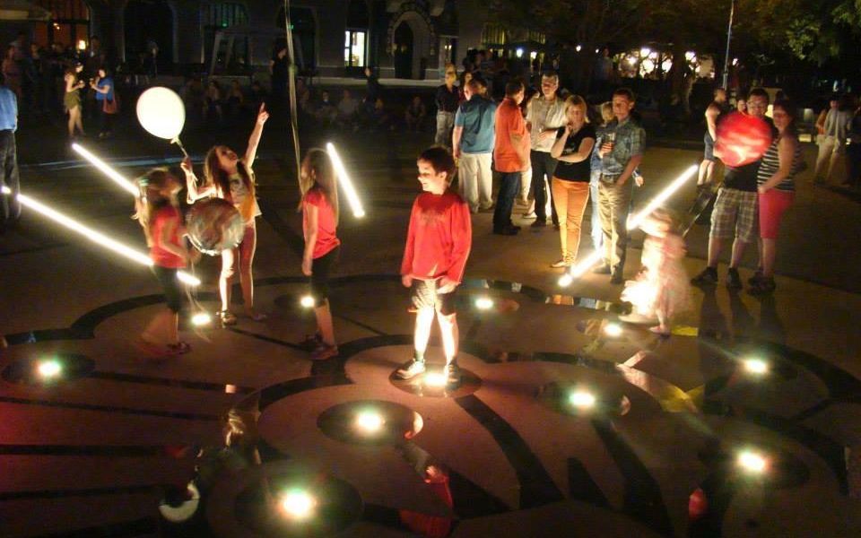 Érkeznek a főtéri fotók