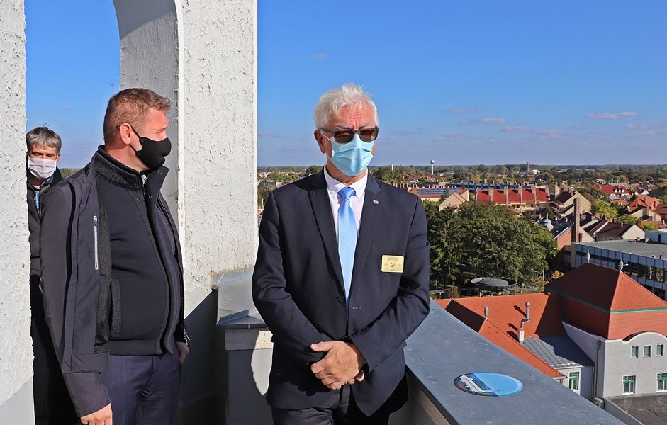 Halasra látogatott a Rotary Magyarország kormányzója