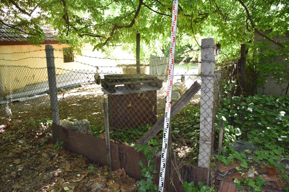 Tényleg aprópénzért törte el volt iskolatársa lábát egy halasi férfi