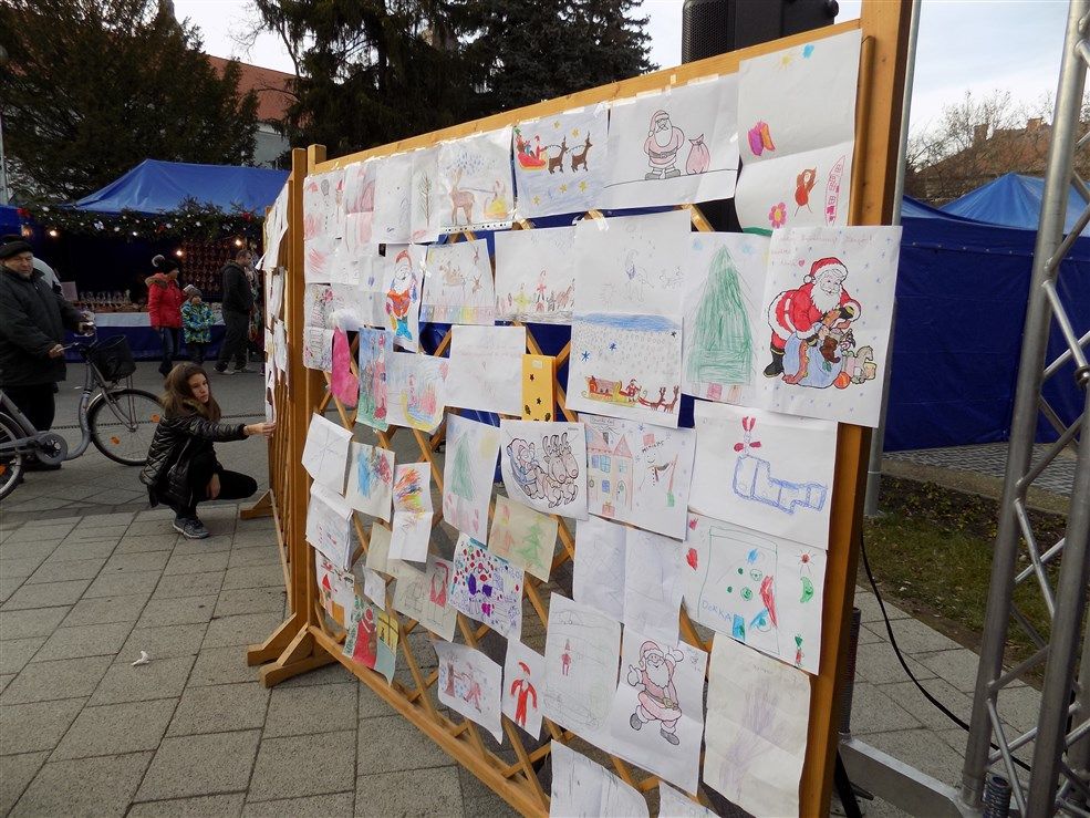Rengetegen rajzoltak a Mikulásnak