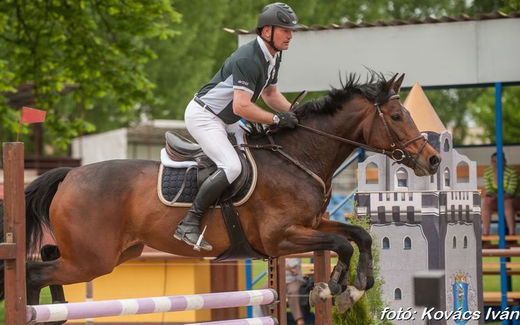 Hasznos regionális verseny