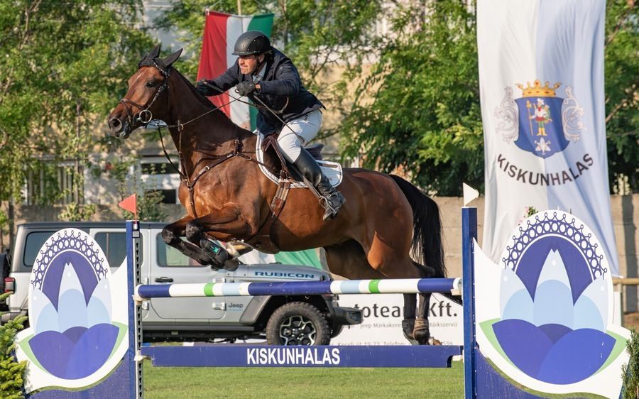 Ügyességi vetélkedők, díjugratással