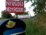 Halas térségében is félpályás útlezárásokkal demonstrálnak (friss fotókkal)