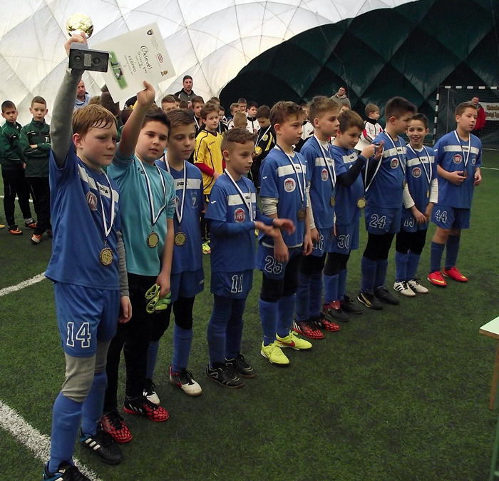 Kis itáliai foci Halason