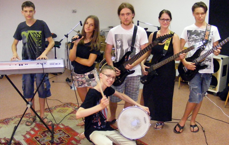 Zene, amennyi csak lehet!