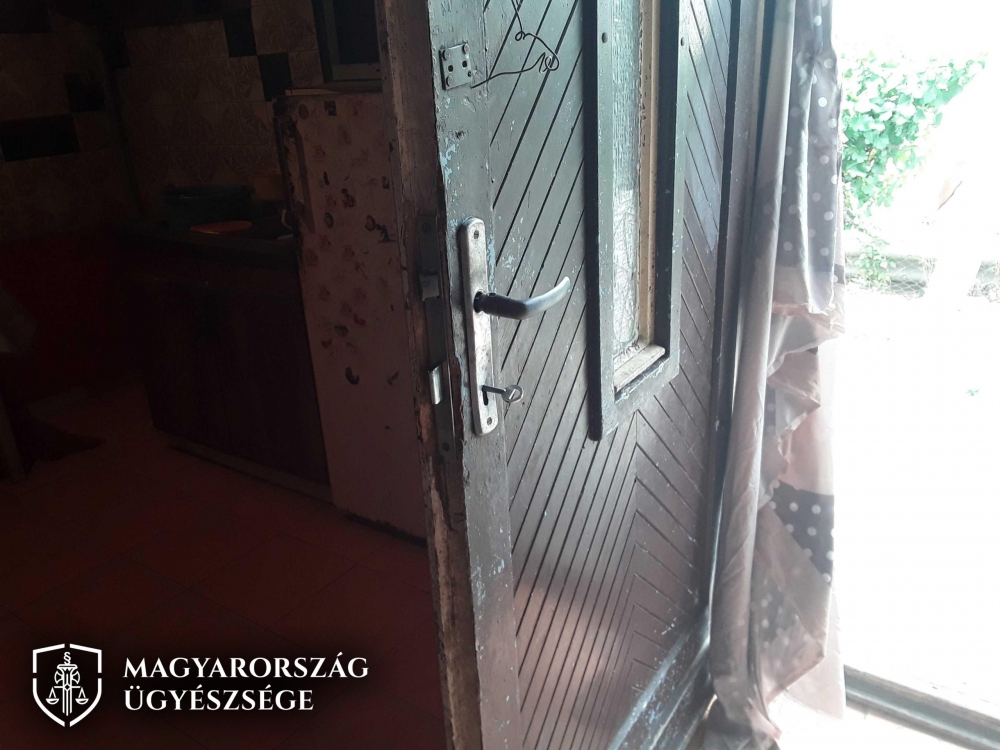 Berúgta volt élettársa házának ajtaját a jánoshalmi férfi