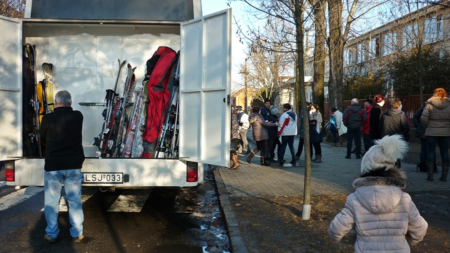 Sítábor buszos óvintézkedésekkel