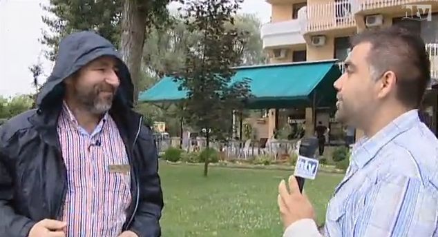 Melengető nyeremény az esőben (videó)