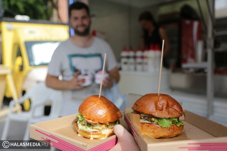 Amerikai ízek Halas központjában