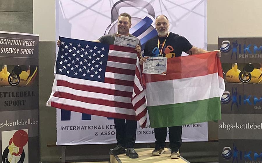 Suhajda aranyak a belgiumi VB-n