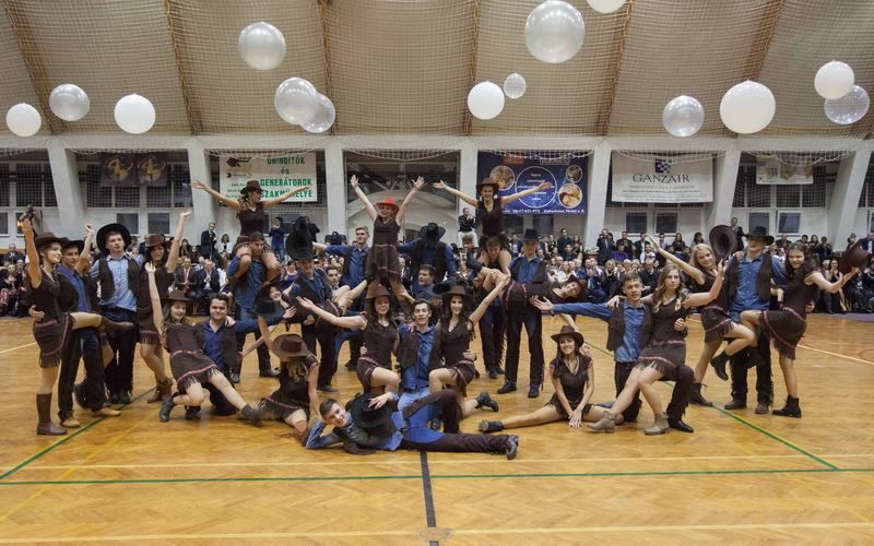 Keressük az idei tanév legjobb szalagavatós táncát