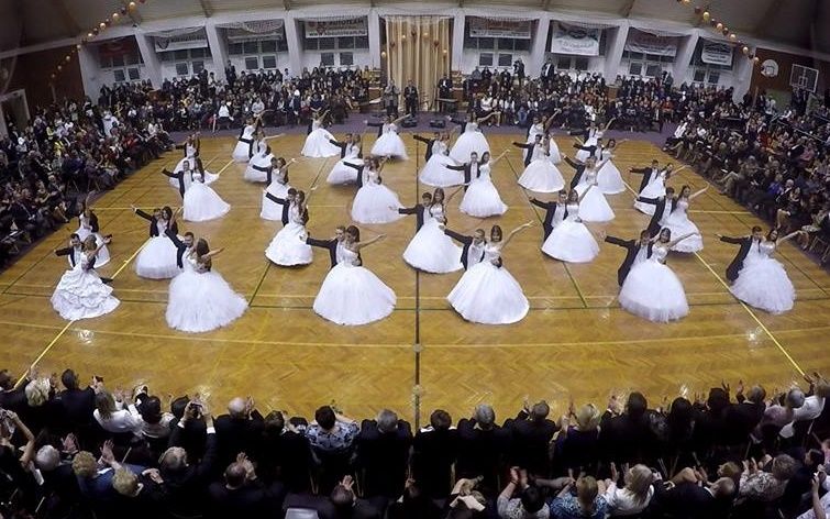 (►) Könny, mosoly, szalagavató