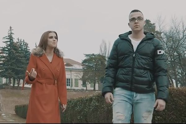 (►) Klipet forgatott a Pont Karaokeverseny győztese