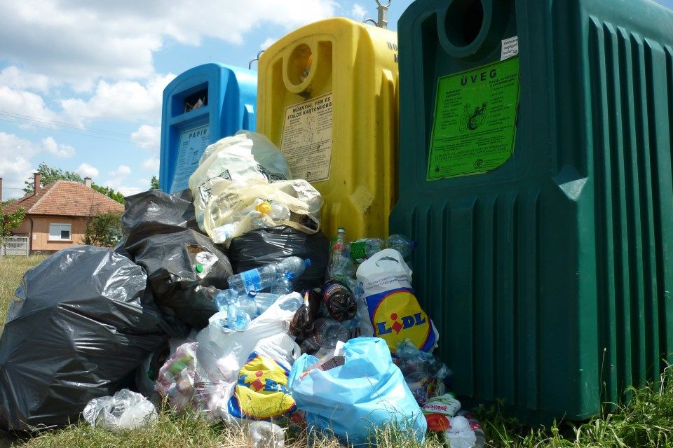 Rendeződik a gyűjtőszigeti káosz