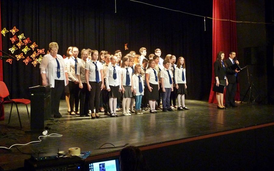 (►) Diákpódiumon a tehetségek