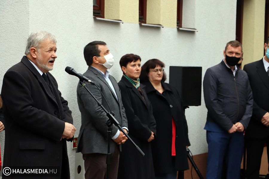 Átadták az új öltözőt