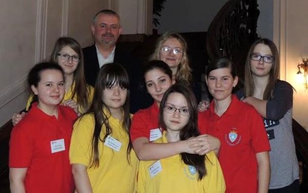 Kiválóan teljesítettek