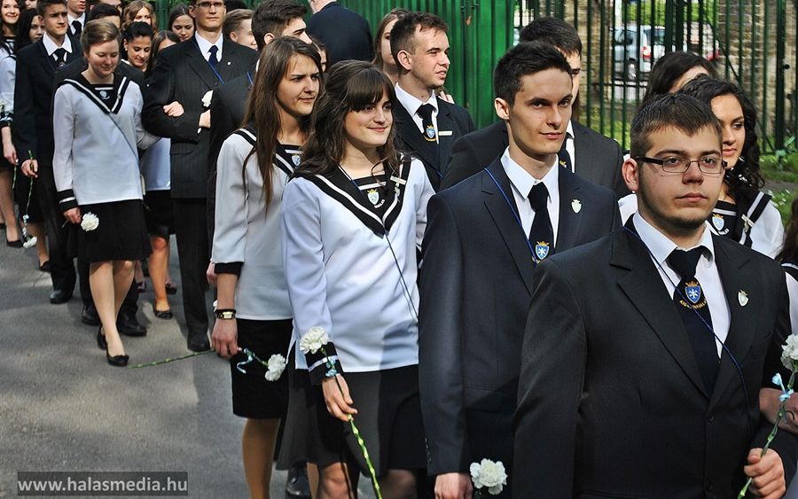 (►) Elballagtak a sziládysok