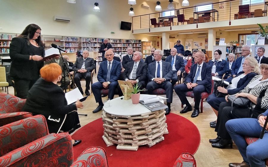 Szobonya emléknap elismerésekkel