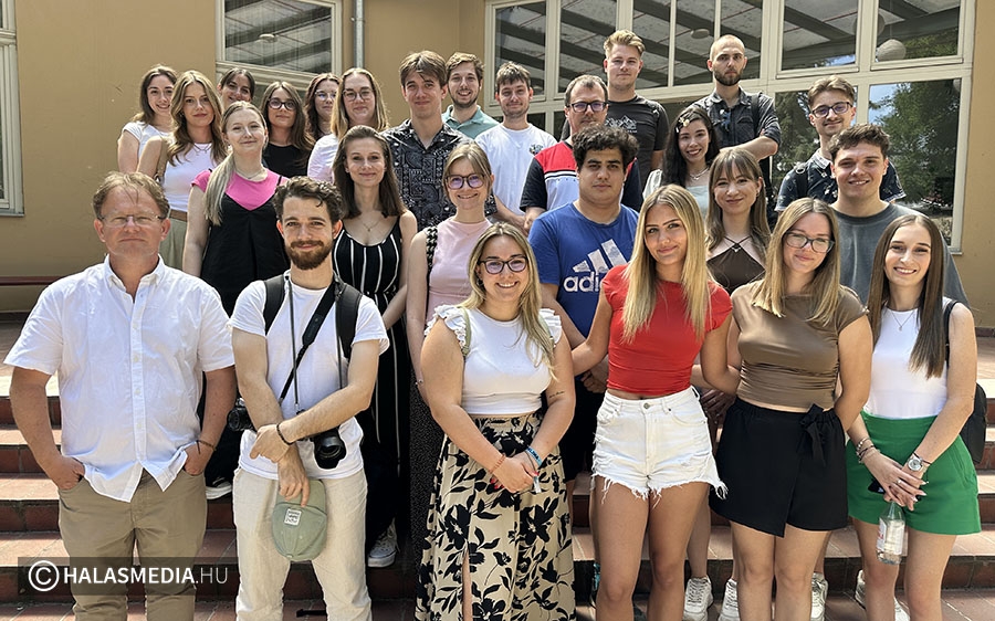 (►) Egyetemisták szakmai napja a Halasmédiánál