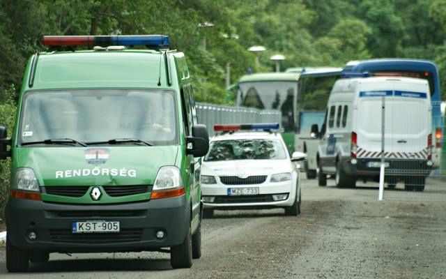 Rend van a kiskunhalasi táborban